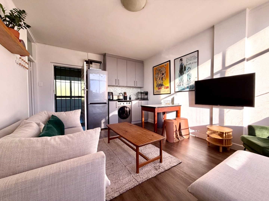 To Let 1 Bedroom Property for Rent in Gardens Western Cape